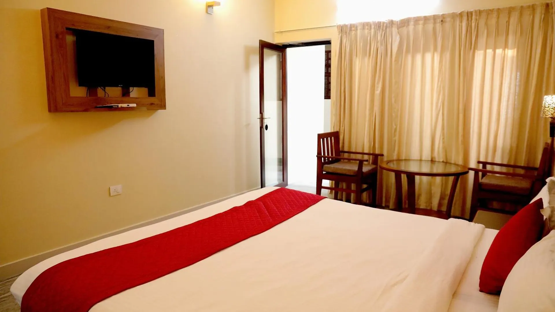 Lagoona Beach Resort Kovalam