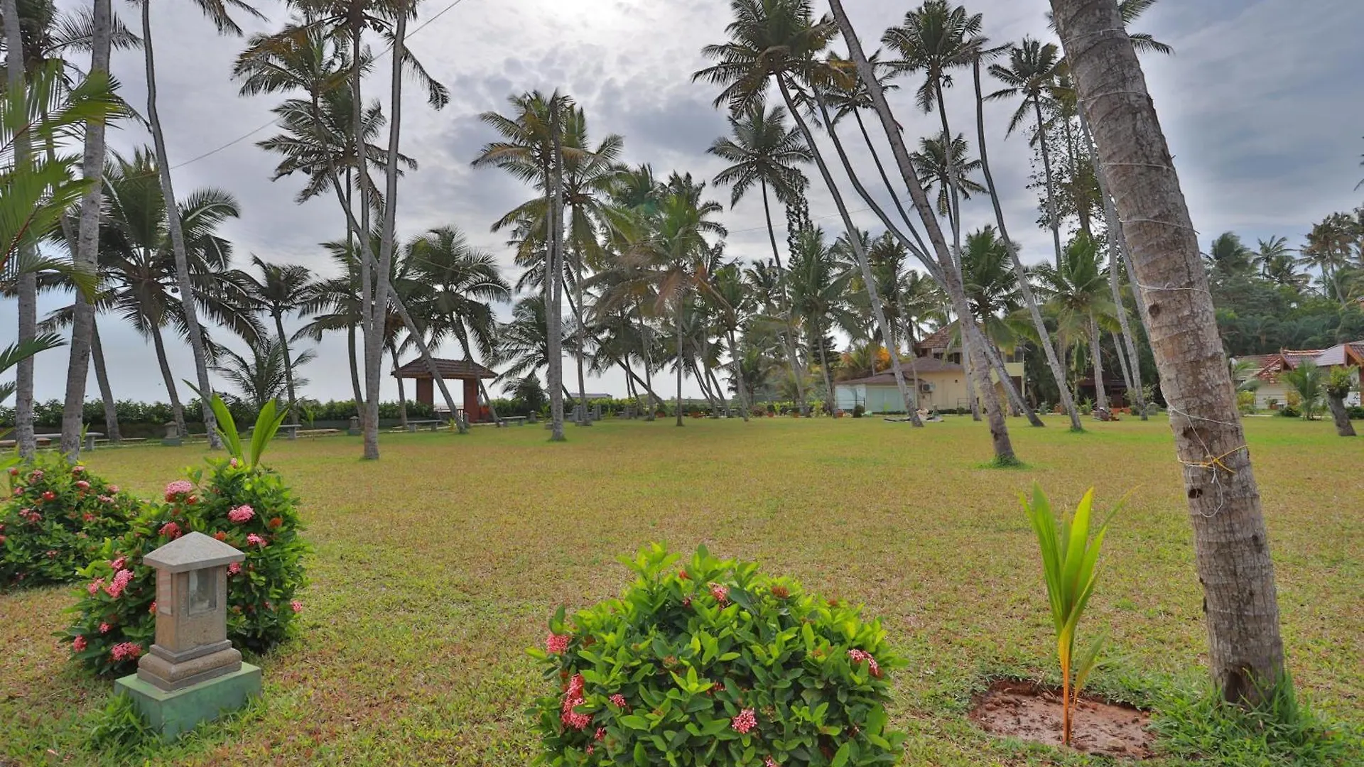 Lagoona Beach Resort Kovalam
