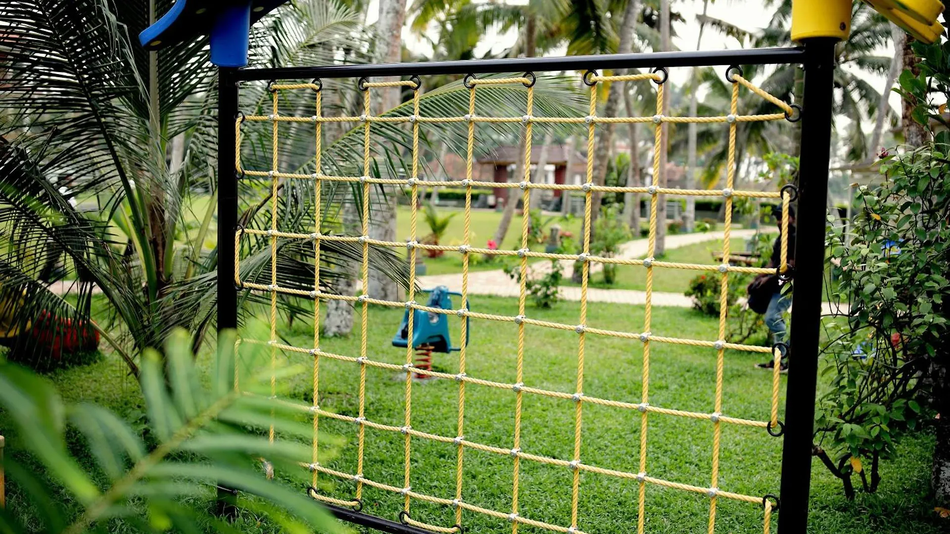 ****  Lagoona Beach Resort Kovalam India